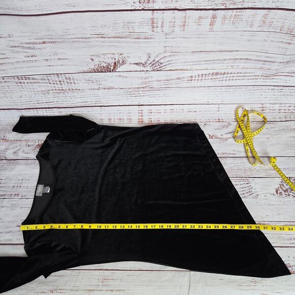 Chicos Traveler Black Sierra Velvet Sweater 1(M) Asymmetrical Hem Whimsigoth NWT - Picture 8 of 10